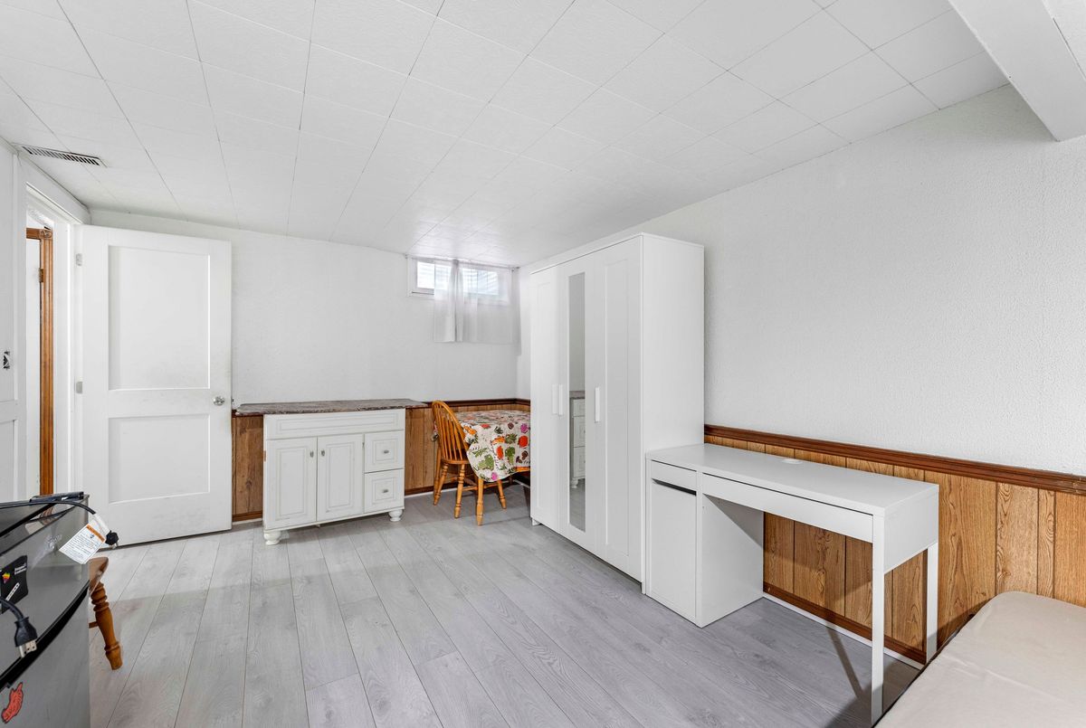 2-405 Keats Way 2-405 Keats Way Waterloo