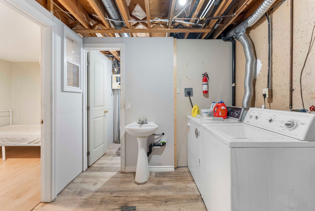 2-405 Keats Way 2-405 Keats Way Waterloo