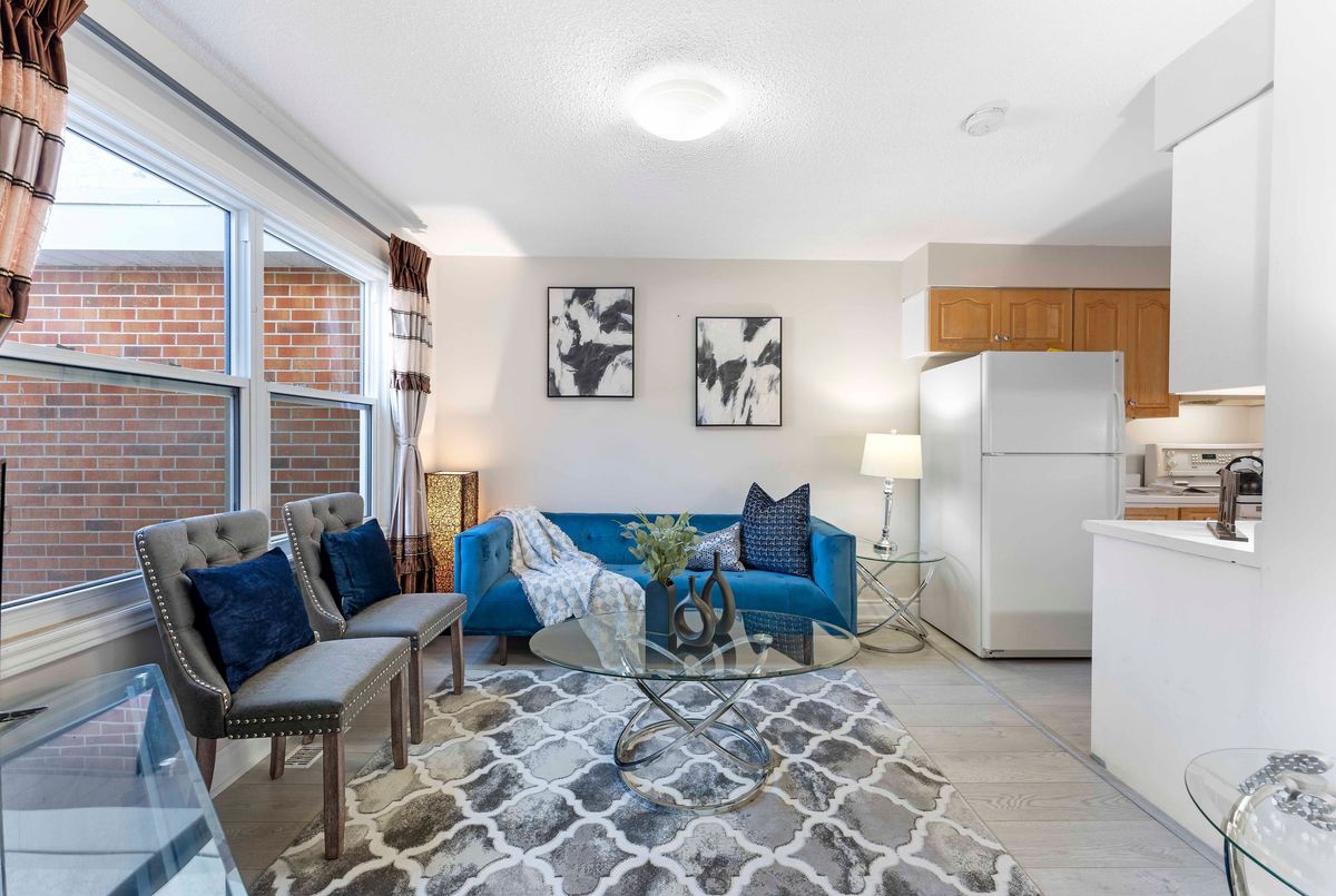 2-405 Keats Way 2-405 Keats Way Waterloo