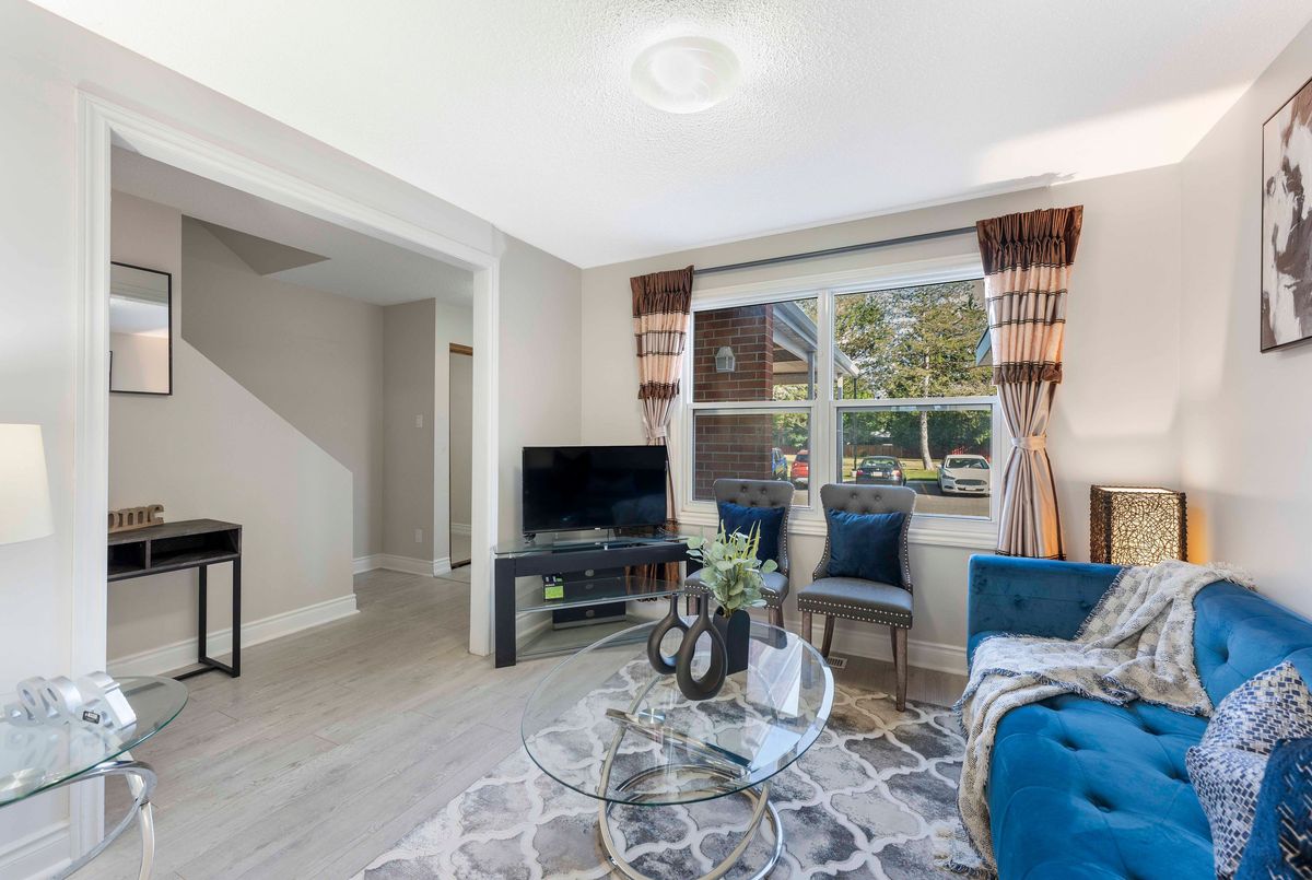 2-405 Keats Way 2-405 Keats Way Waterloo