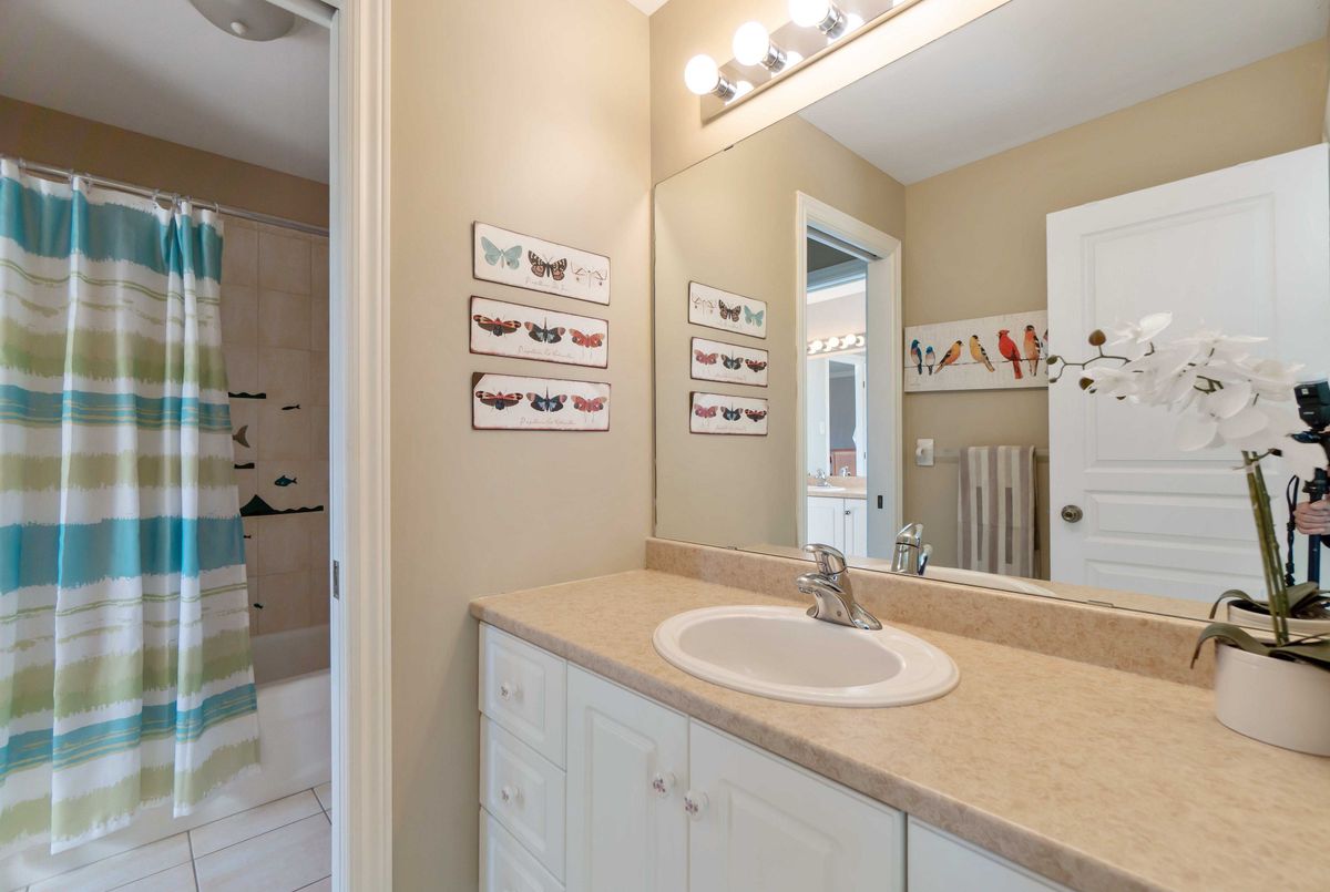 137 Goodman Drive 137 Goodman Drive Kanata