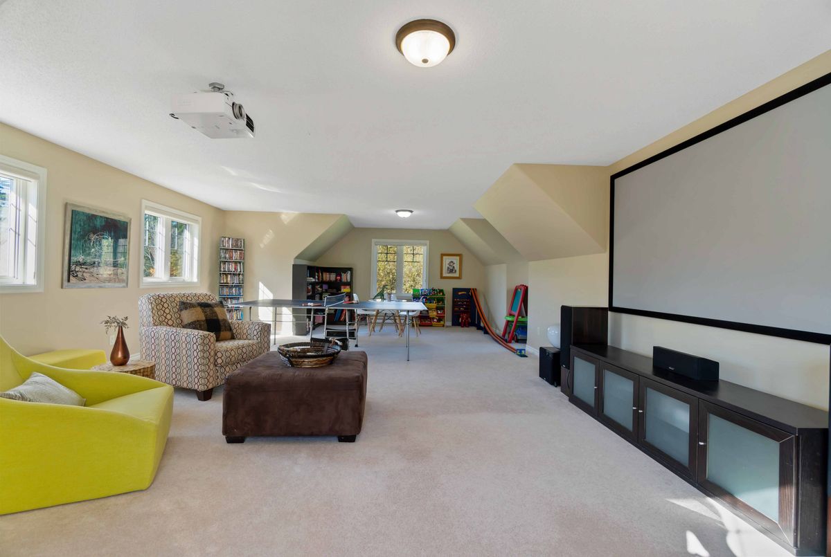 137 Goodman Drive 137 Goodman Drive Kanata