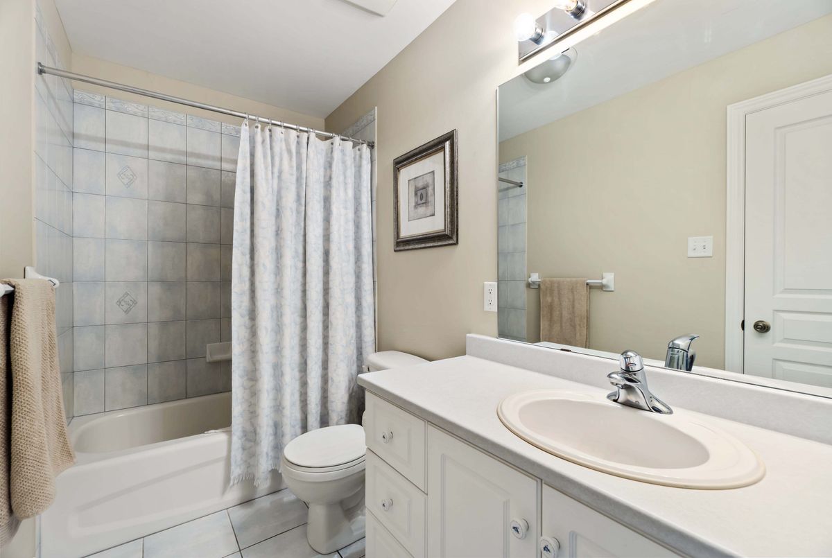 137 Goodman Drive 137 Goodman Drive Kanata