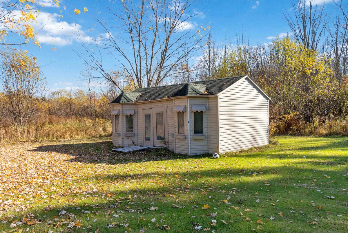 137 Goodman Drive 137 Goodman Drive Kanata