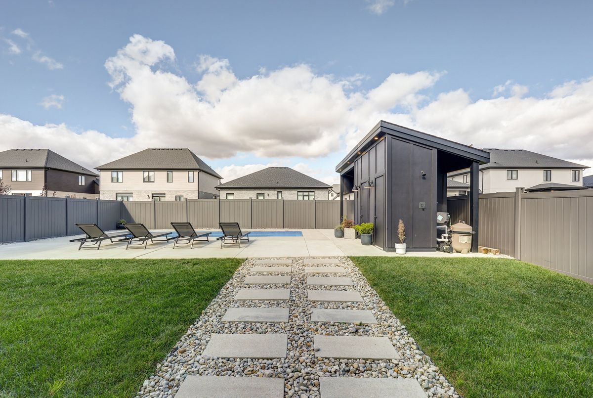 6320 Brash Drive 6320 Brash Drive London South