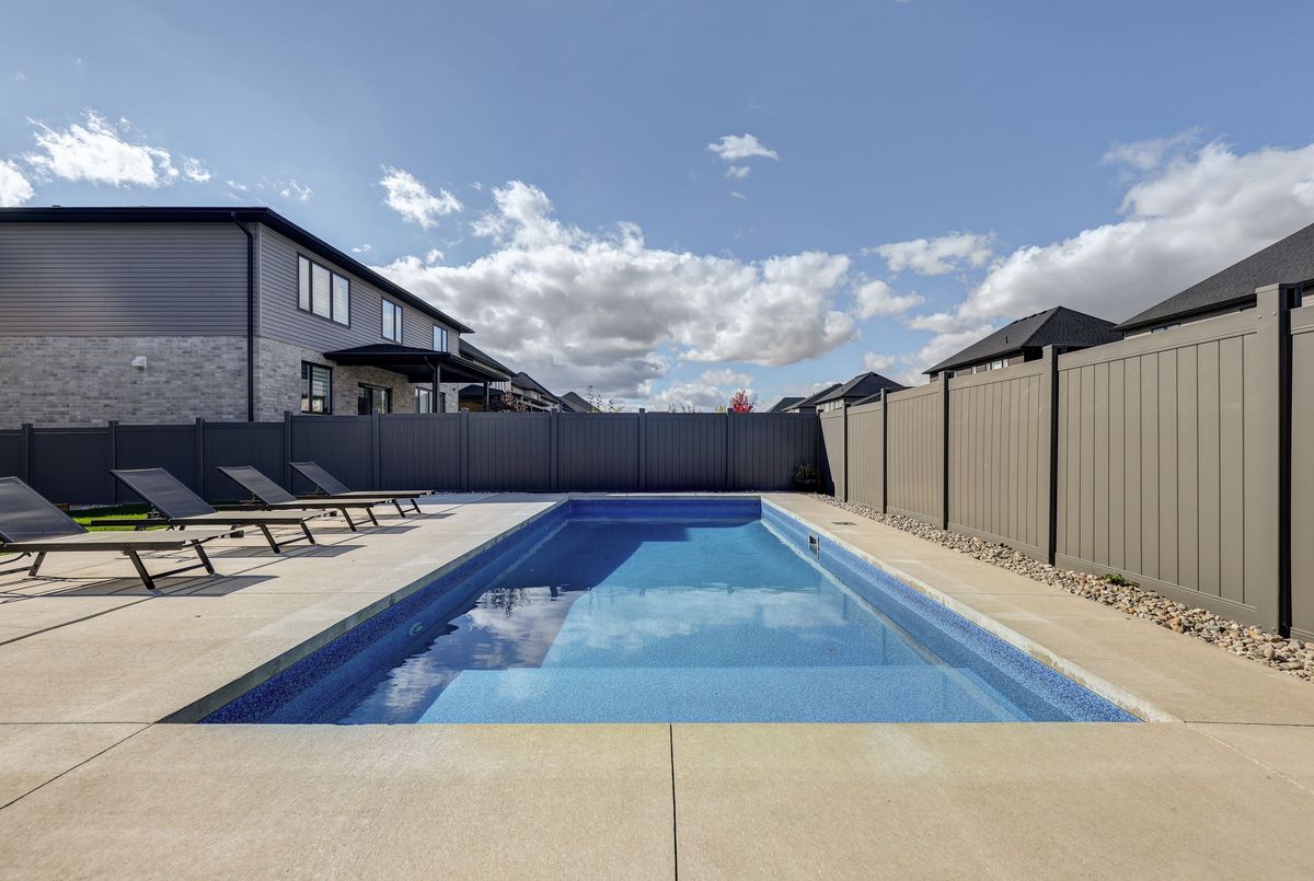 6320 Brash Drive 6320 Brash Drive London South