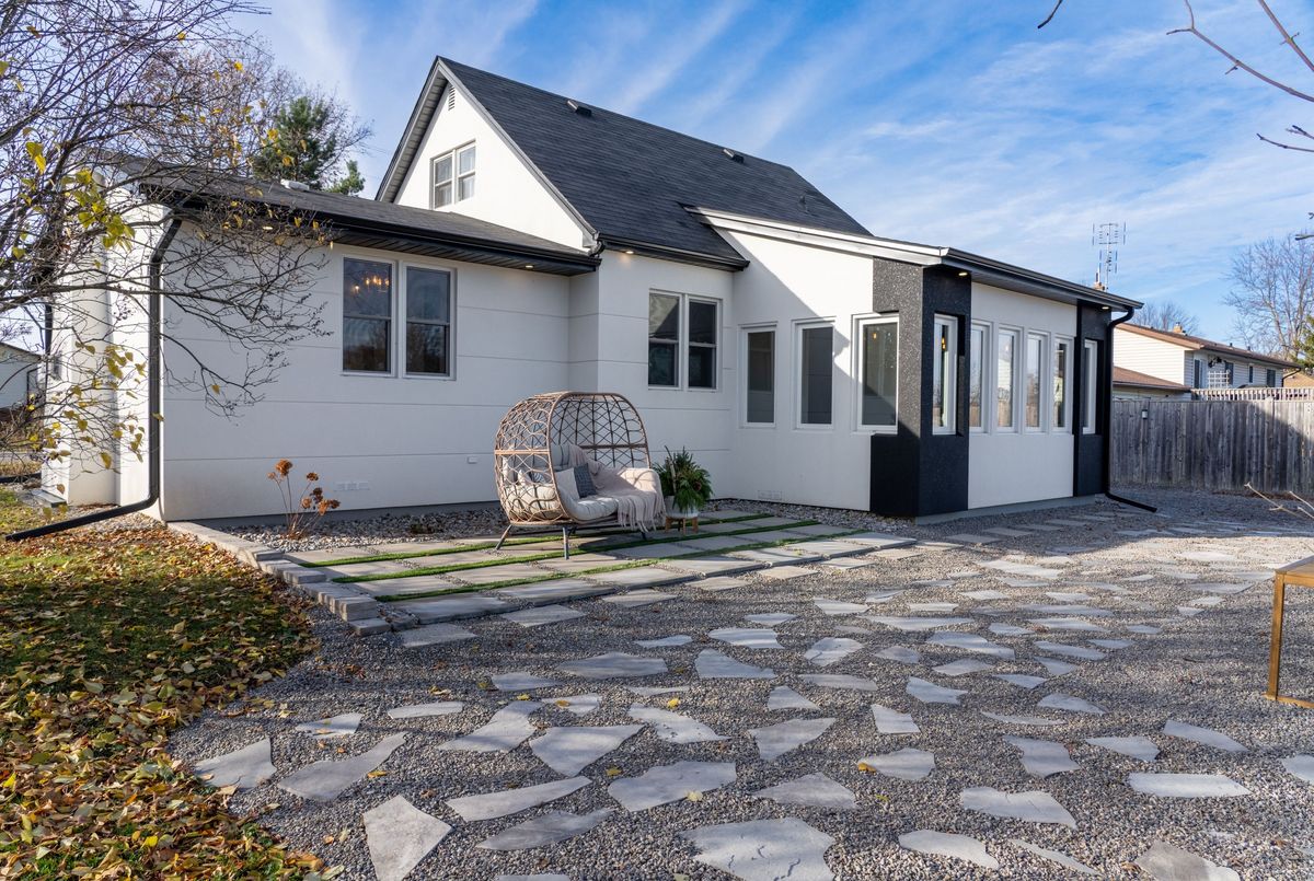 1234 SPEARS Road 1234 SPEARS Road Fort Erie