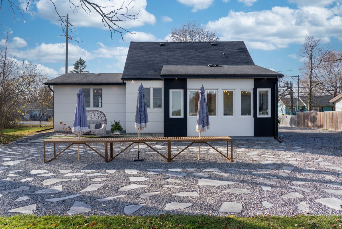 1234 SPEARS Road 1234 SPEARS Road Fort Erie