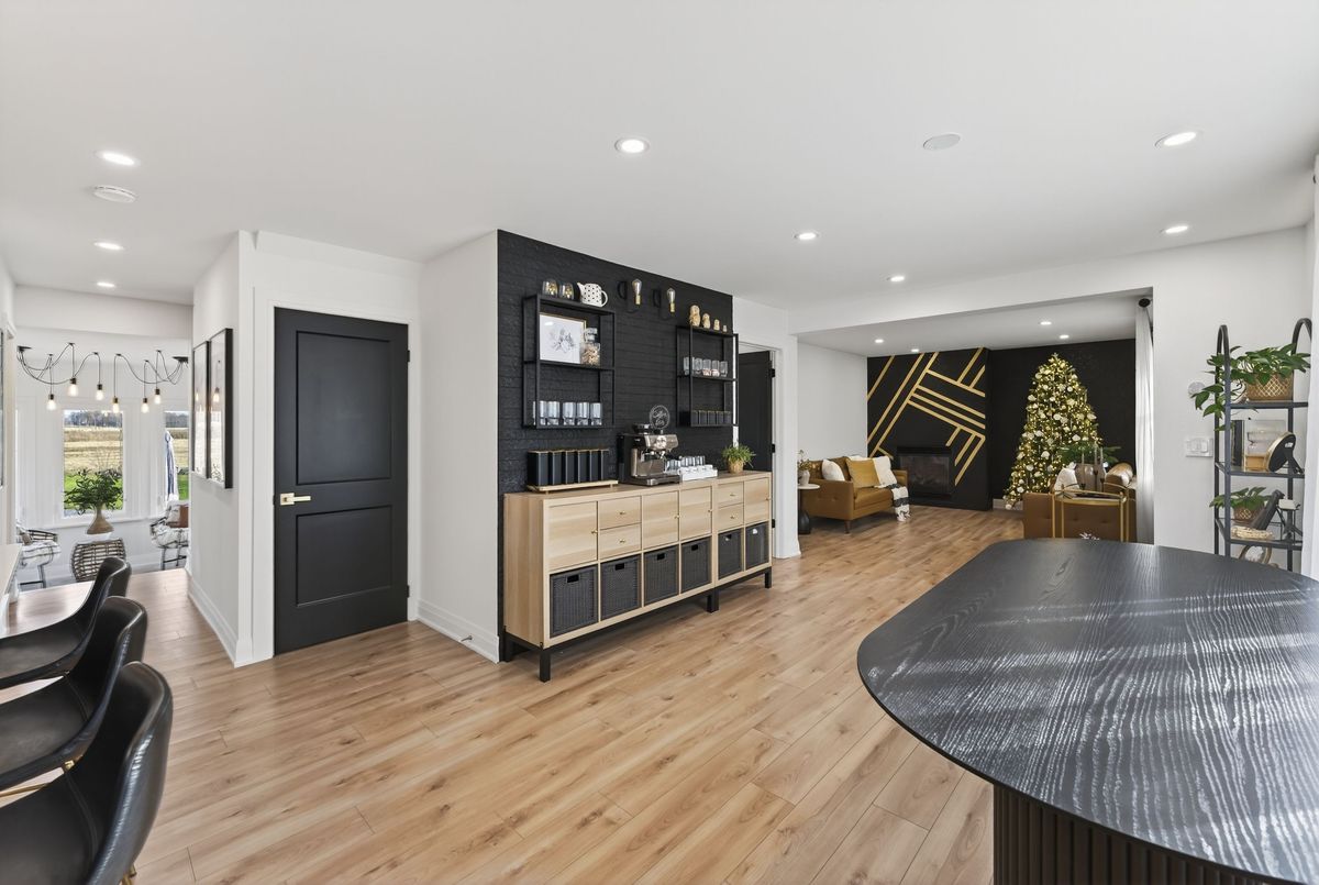 1234 SPEARS Road 1234 SPEARS Road Fort Erie