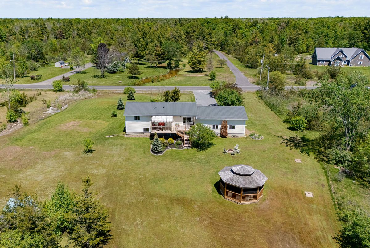 120 Pinecrest Road S 120 Pinecrest Road S Stone Mills