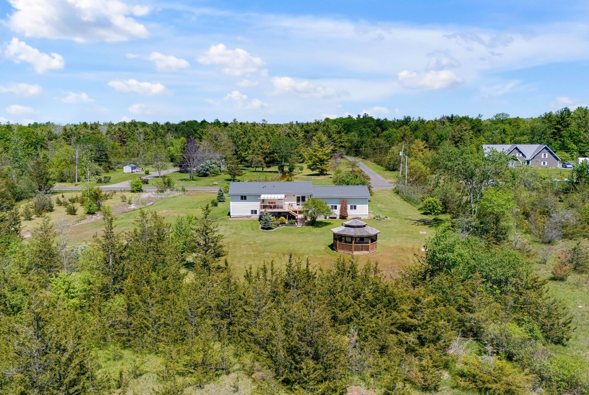 120 Pinecrest Road S 120 Pinecrest Road S Stone Mills