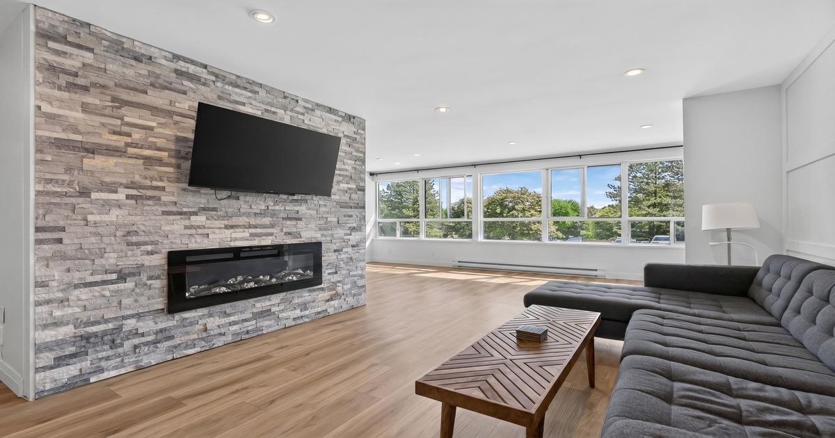 202-600 Grenfell Drive London North