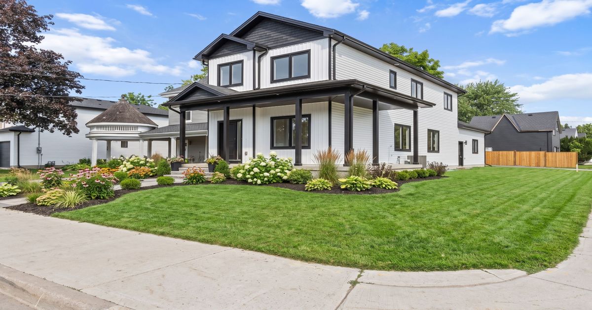 198 McRae Street Southwest Middlesex