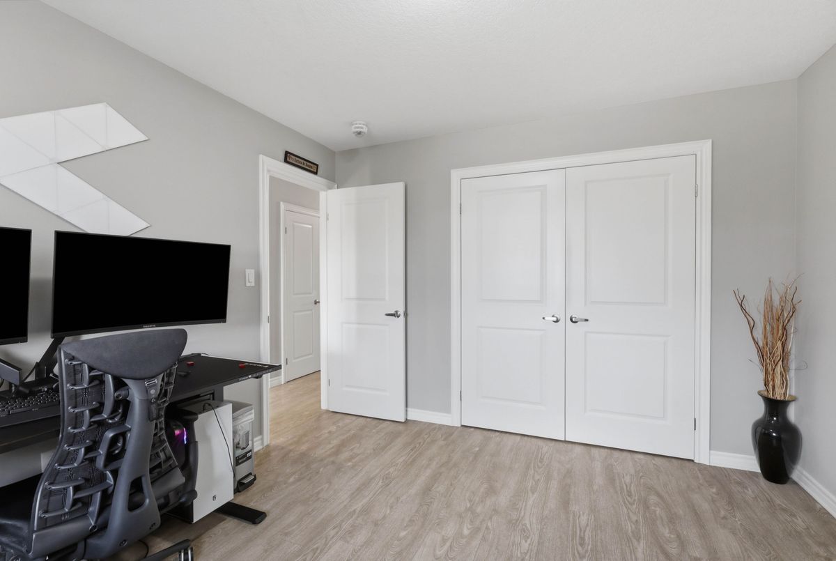 124-3320 Meadowgate Boulevard 124-3320 Meadowgate Boulevard London South