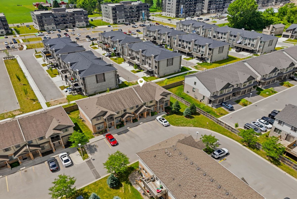 124-3320 Meadowgate Boulevard 124-3320 Meadowgate Boulevard London South