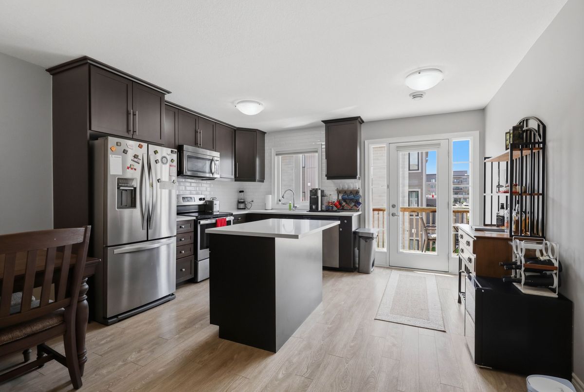 124-3320 Meadowgate Boulevard 124-3320 Meadowgate Boulevard London South