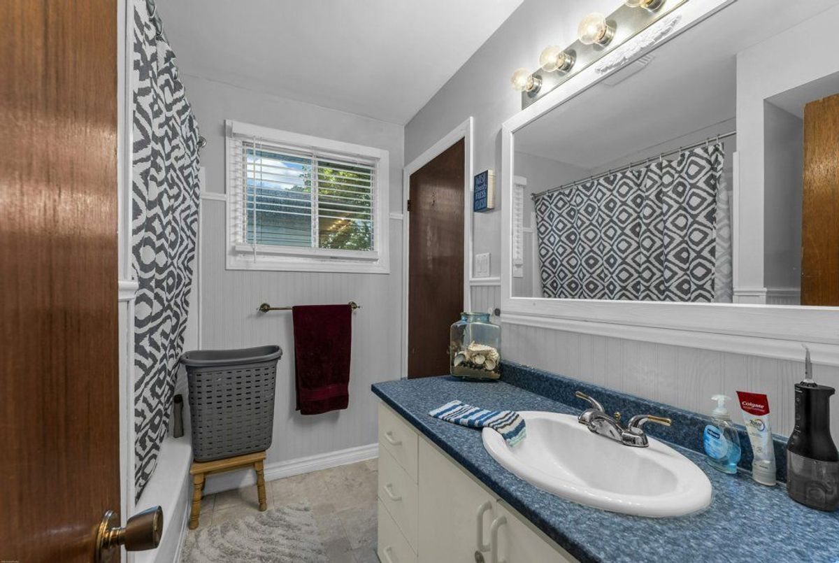 678 Carnaby Street 678 Carnaby Street Kingston