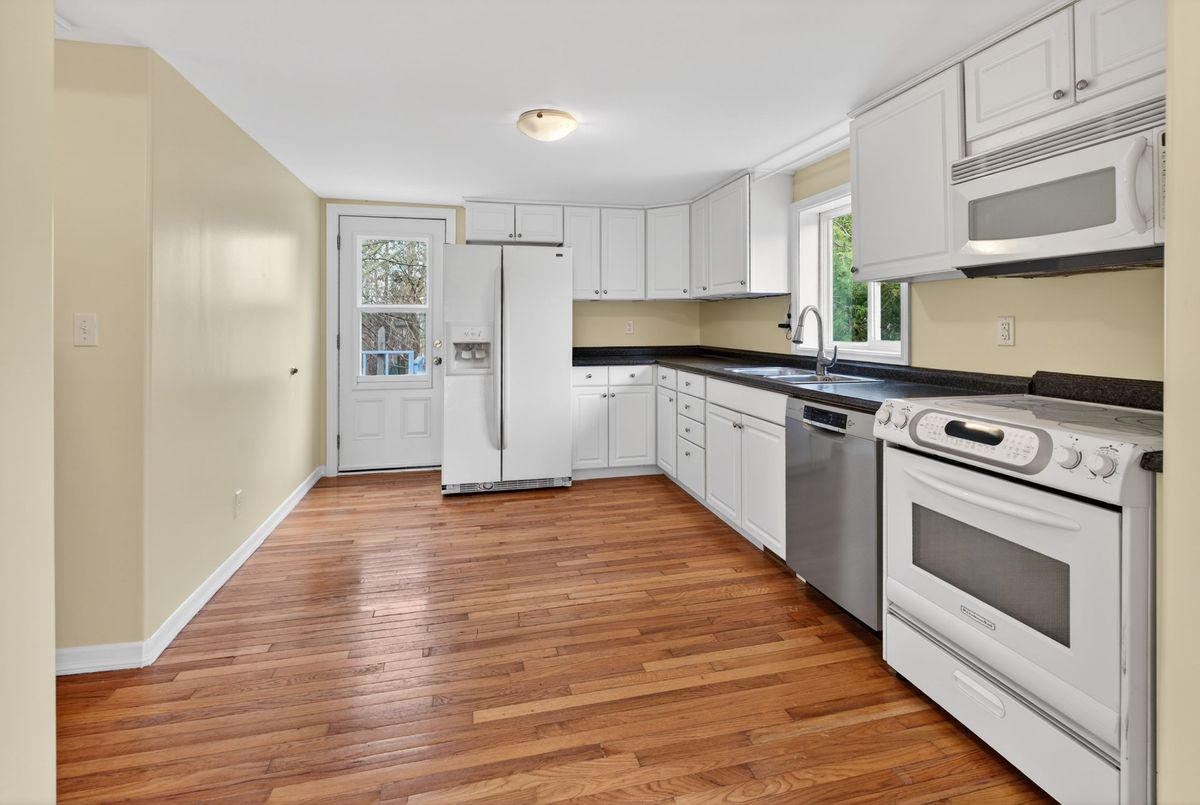 77 Portsmouth Avenue 77 Portsmouth Avenue Kingston