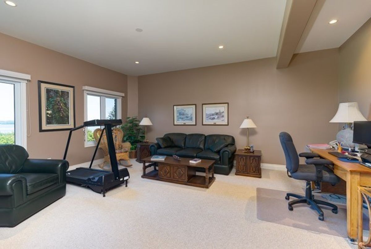 5370 Sutter Creek Dr 5370 Sutter Creek Dr Hamilton Township
