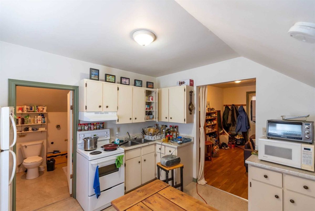 105 Moffatt St 105 Moffatt St St. Catharines