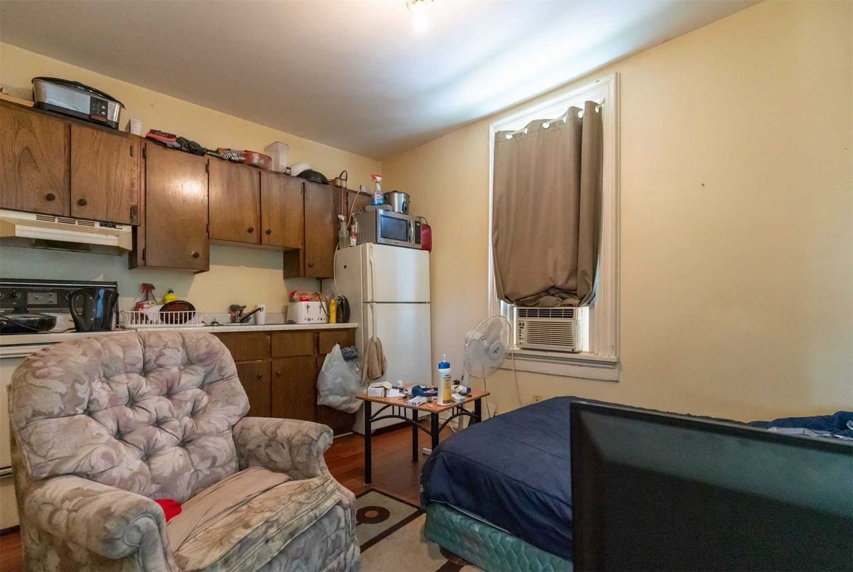 105 Moffatt St 105 Moffatt St St. Catharines