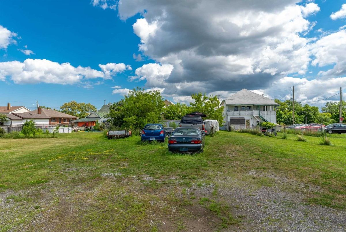 105 Moffatt St 105 Moffatt St St. Catharines