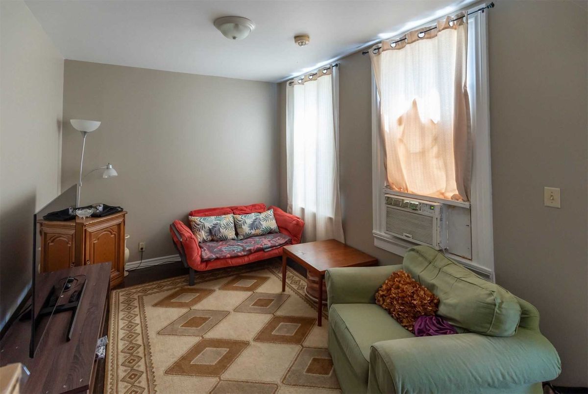 105 Moffatt St 105 Moffatt St St. Catharines