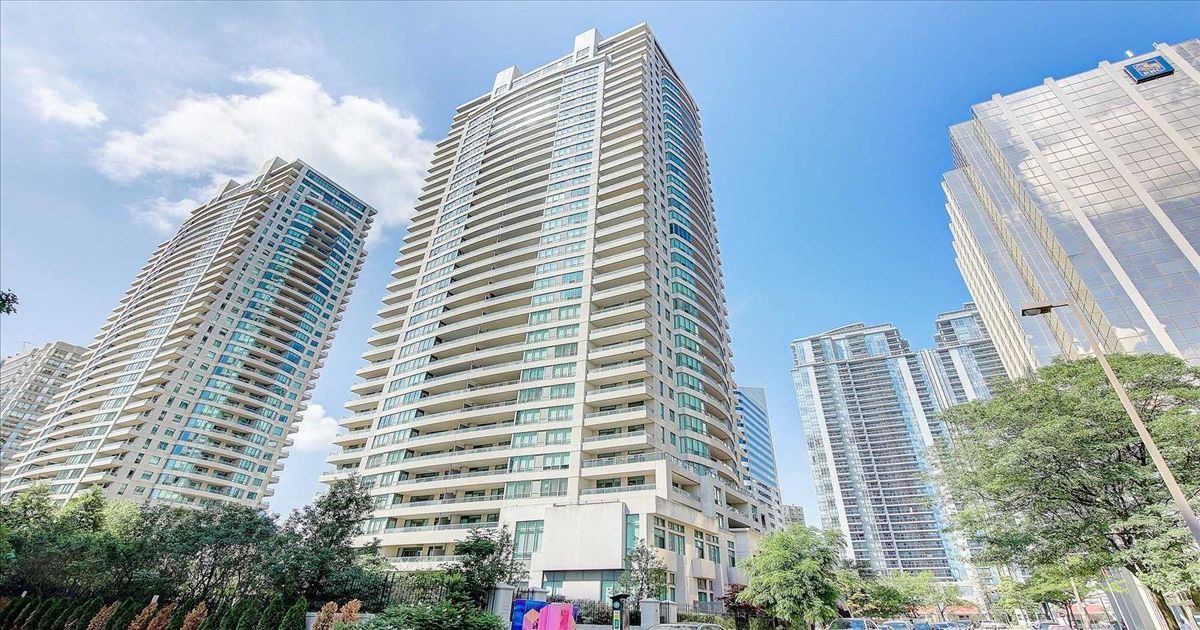 23 Hollywood Ave 3806 Toronto