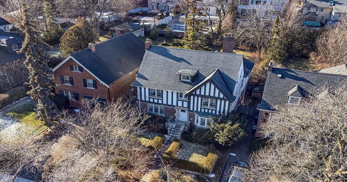 160 Forest Hill Rd  Toronto