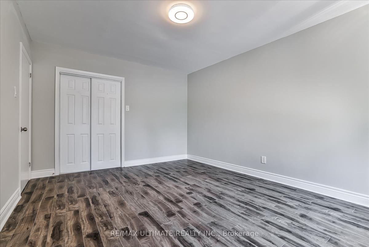 104 Maxome Ave Ave Toronto C14 104 Maxome Ave Ave Toronto C14