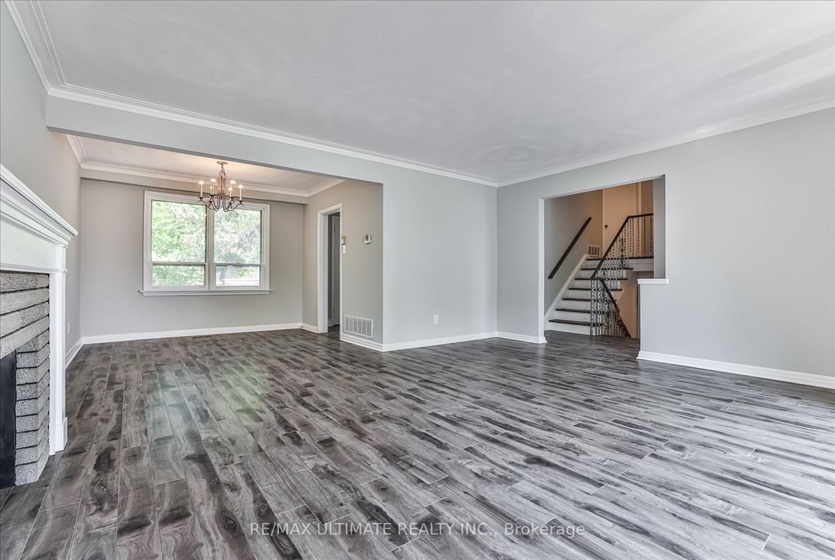 104 Maxome Ave Ave Toronto C14 104 Maxome Ave Ave Toronto C14