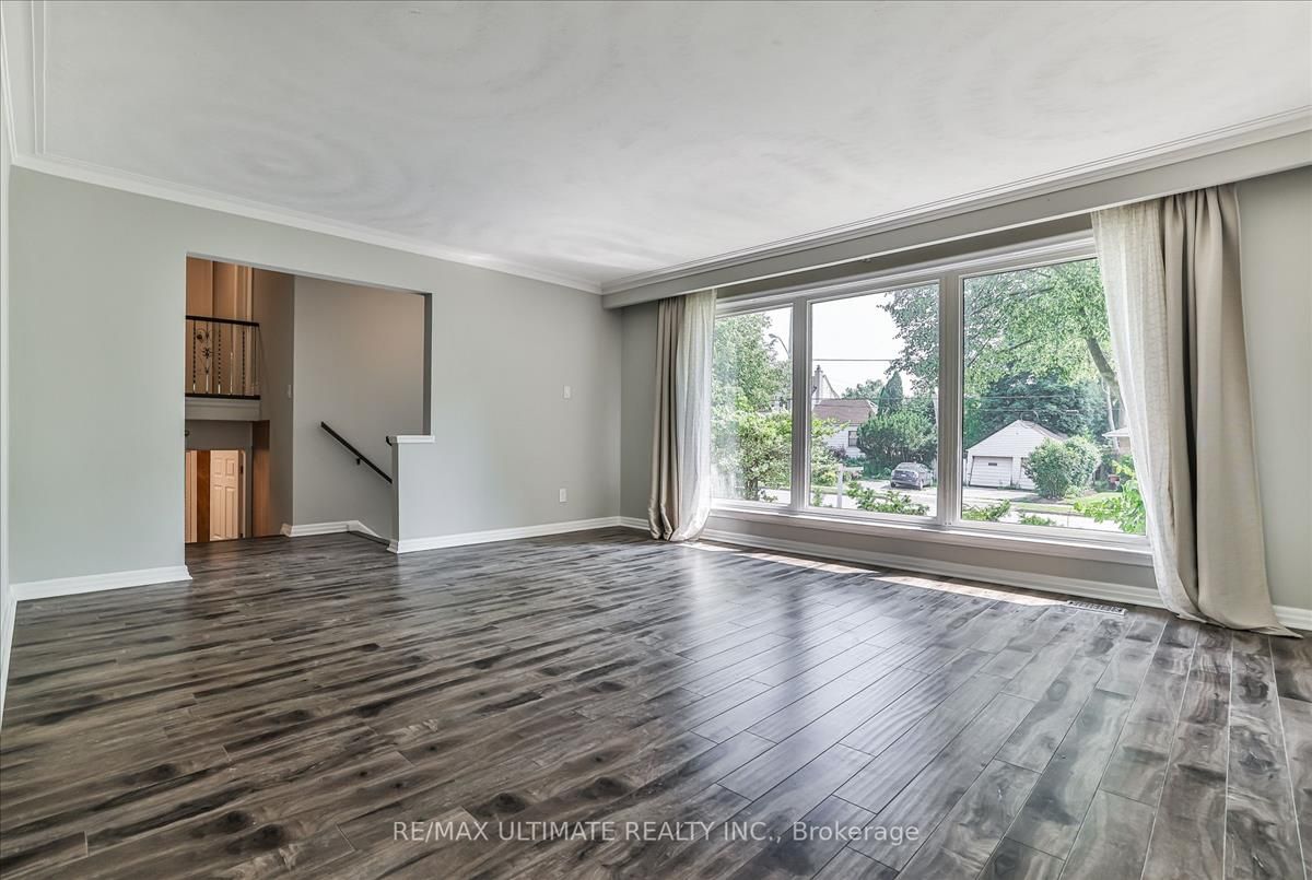 104 Maxome Ave Ave Toronto C14 104 Maxome Ave Ave Toronto C14