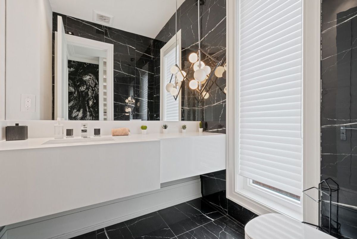 img-gallery