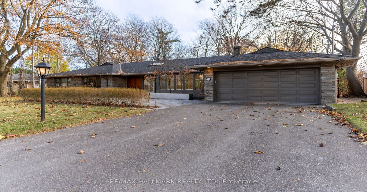 79 Forest Grove Dr Toronto