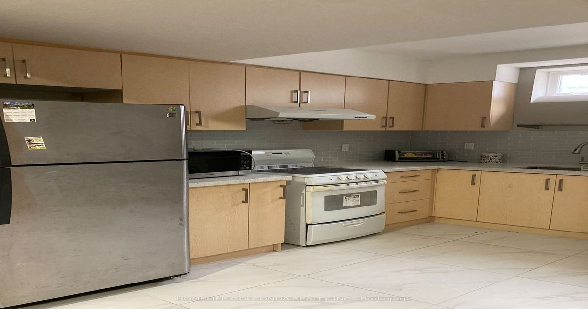 325 Hollywood Avenue Toronto