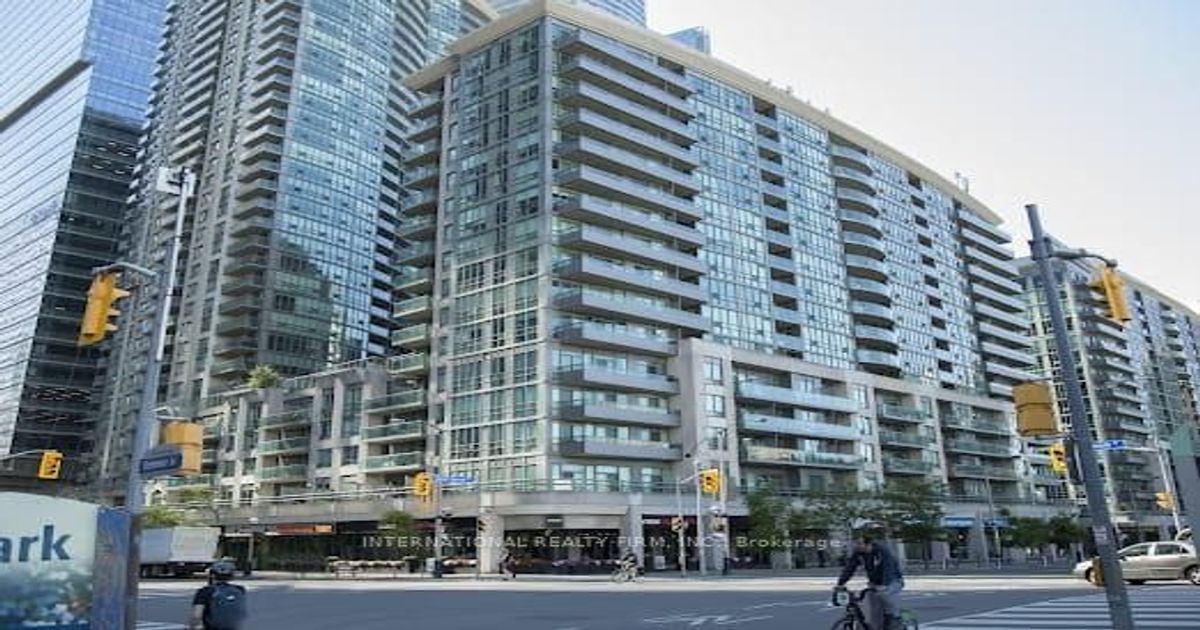 51 Lower Simcoe St Toronto
