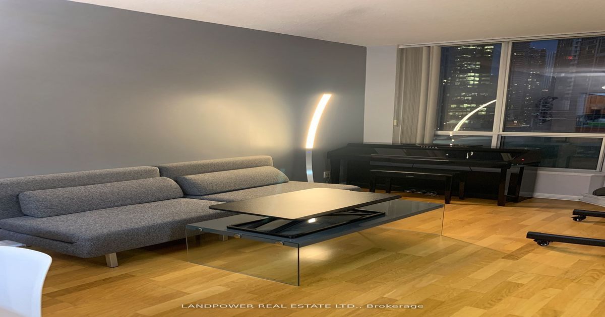 228 Queens Quay W Toronto