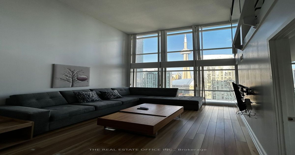 15 Fort York Blvd Toronto