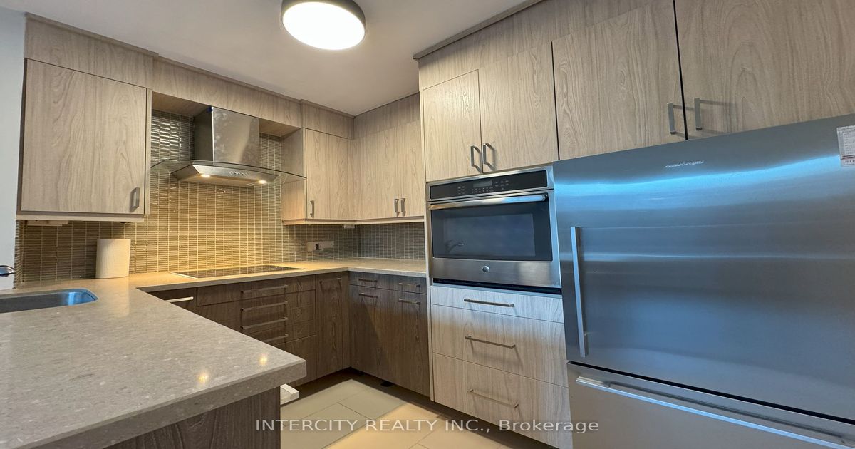 70 Alexander Street Toronto