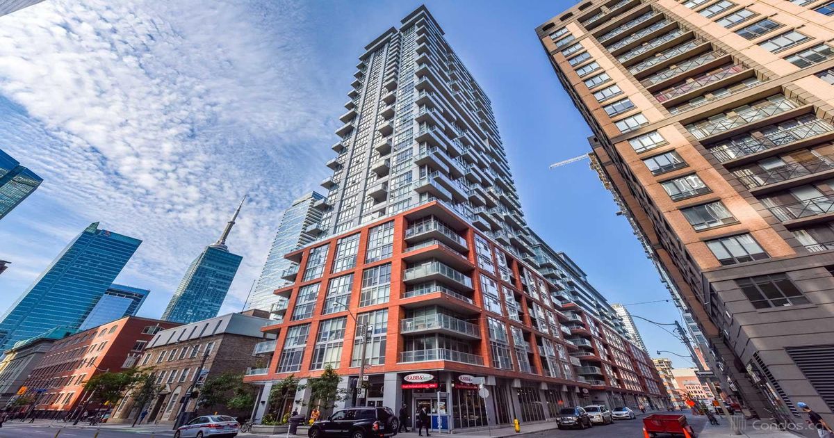 126 Simcoe St Toronto