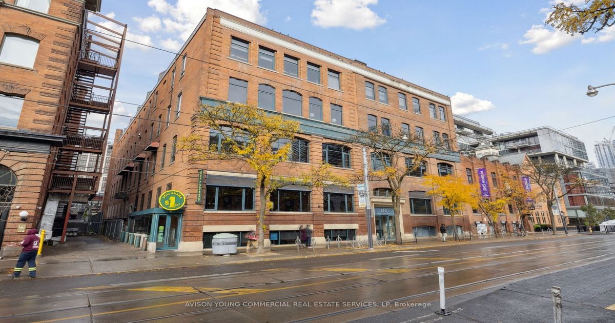 590 King St W Toronto