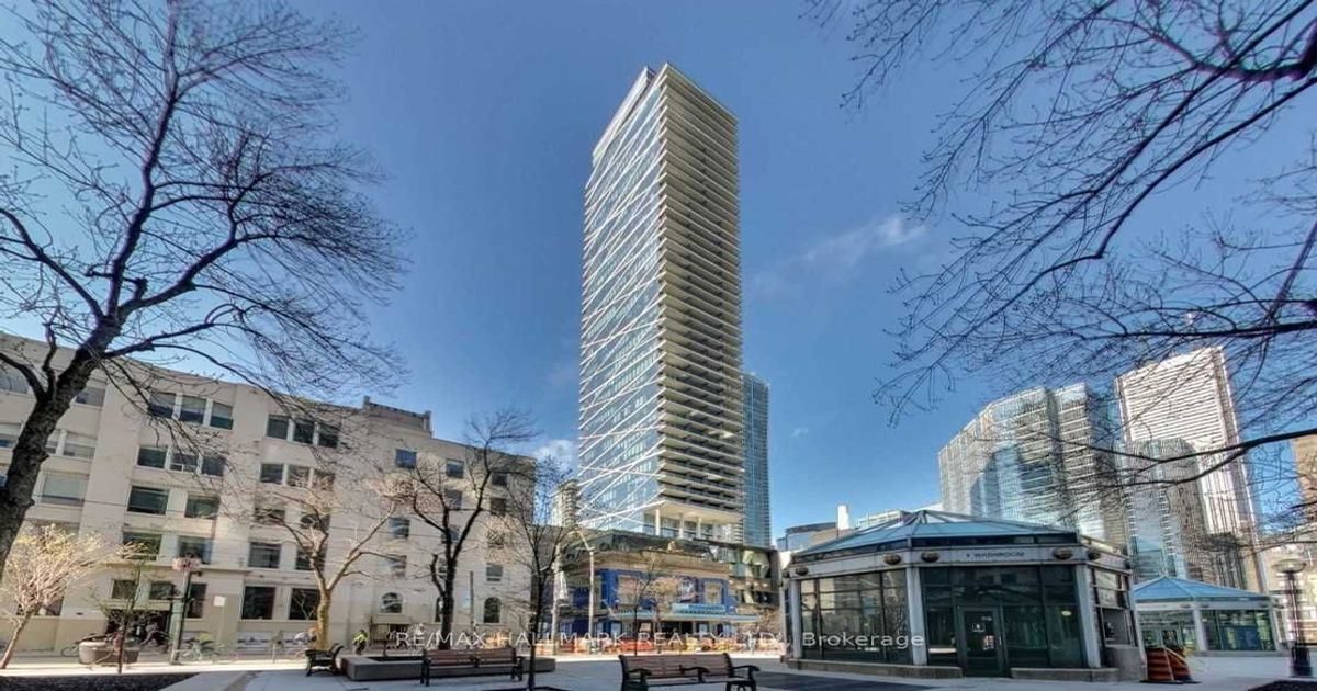 224 King St W Toronto