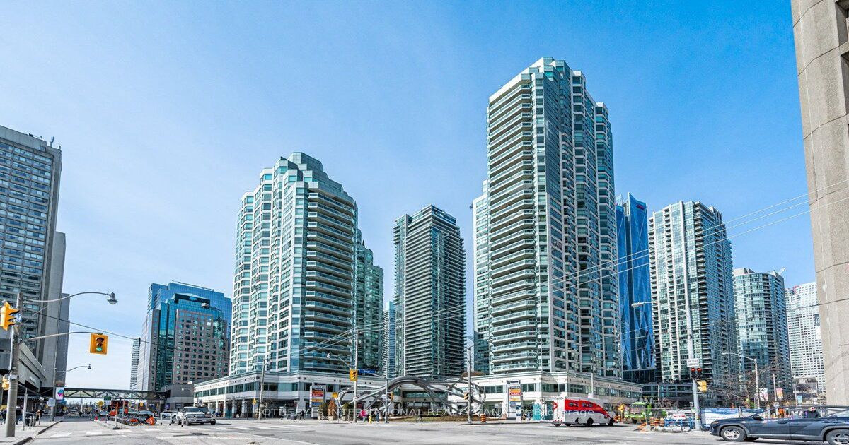 10 Queens Quay W Toronto
