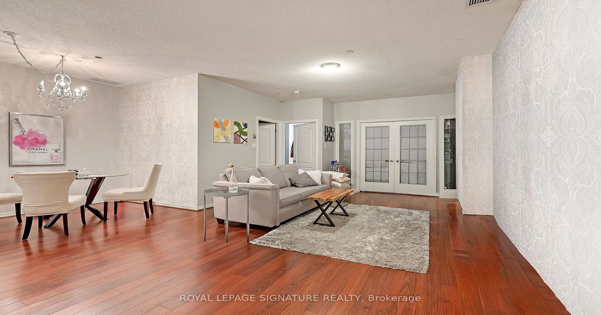 393 King Street W Toronto
