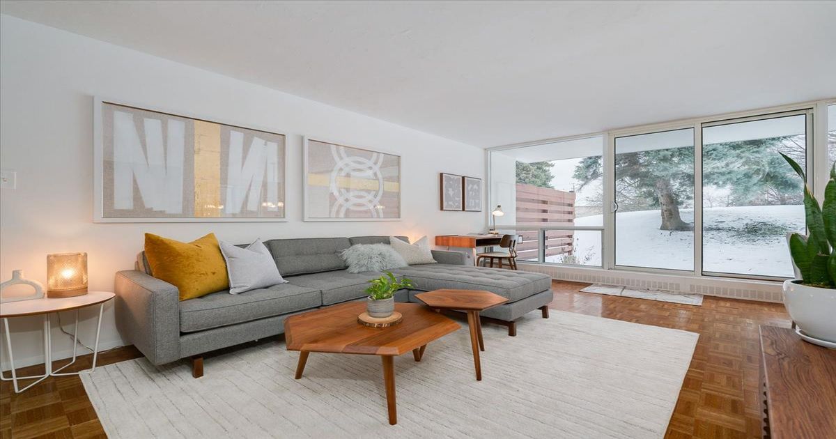 40 Sunrise Ave Toronto