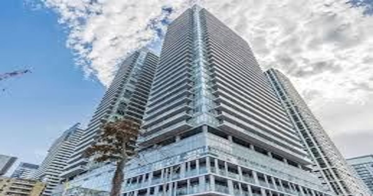 99 Broadway Avenue Toronto