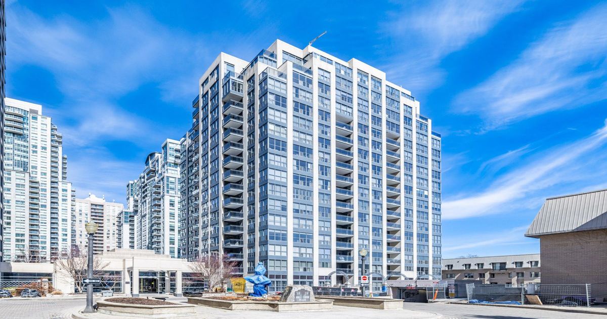 28 Hollywood Ave Toronto