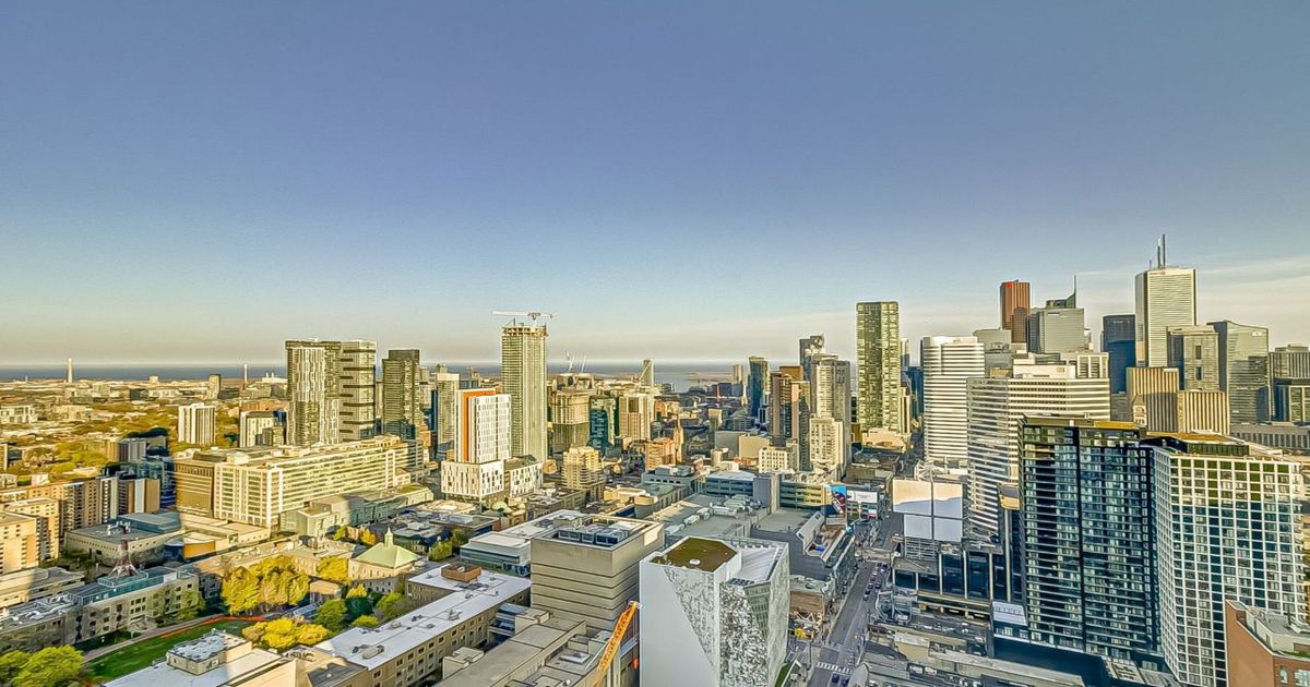 386 Yonge Street  Toronto