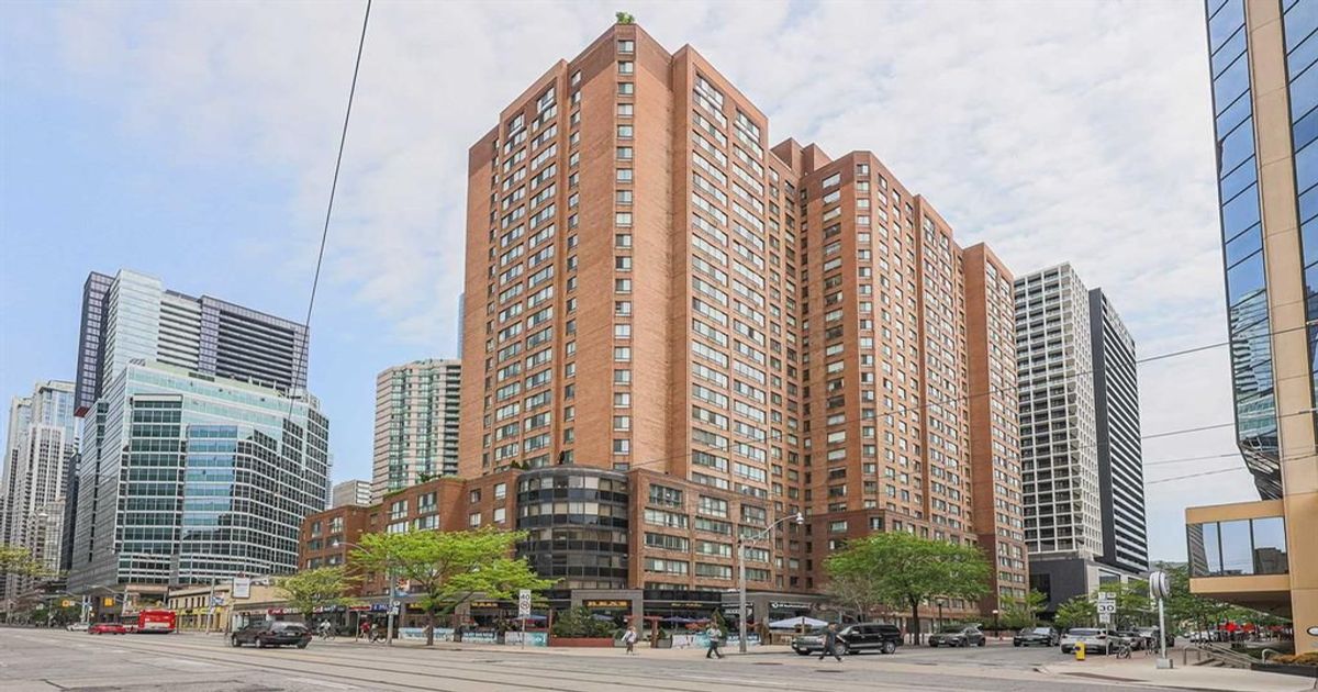 633 Bay Street Toronto