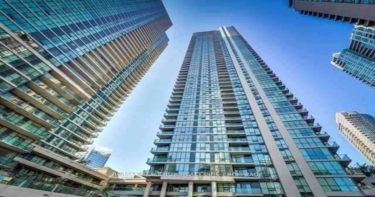 18 Harbour Street Toronto